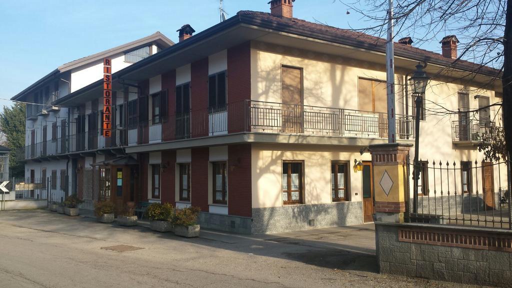 Ristorante Buasca Hotel Cuorgne ภายนอก รูปภาพ