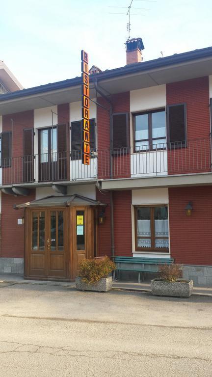 Ristorante Buasca Hotel Cuorgne ภายนอก รูปภาพ