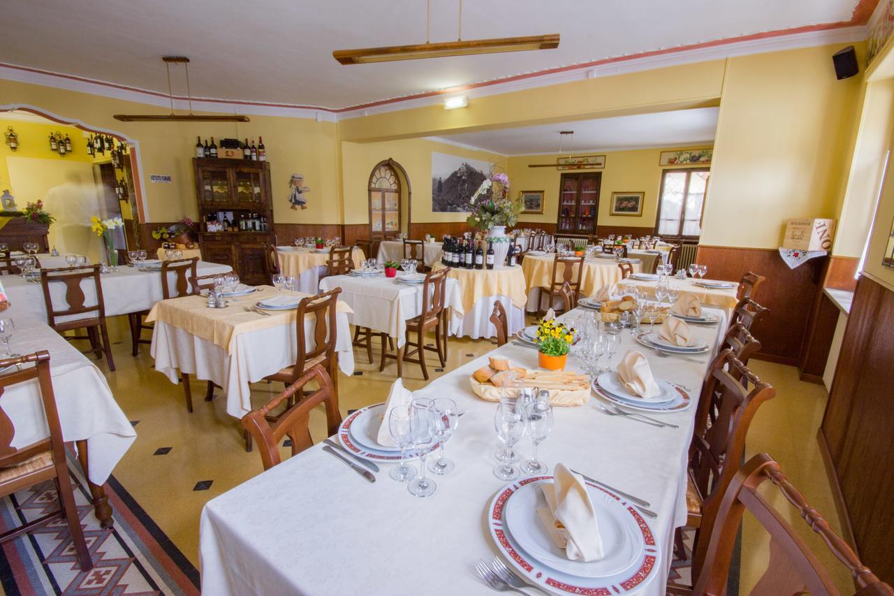 Ristorante Buasca Hotel Cuorgne ภายนอก รูปภาพ