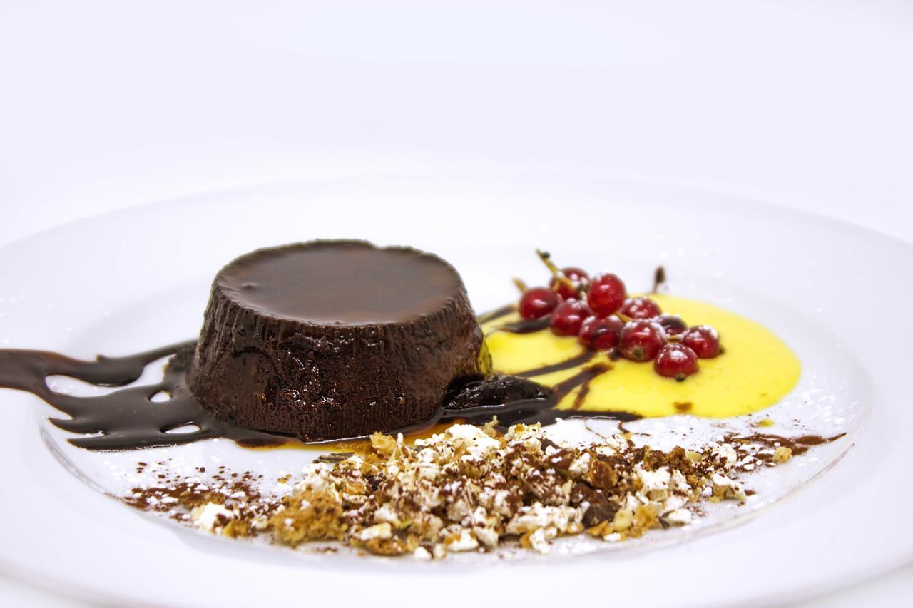 Ristorante Buasca Hotel Cuorgne ภายนอก รูปภาพ